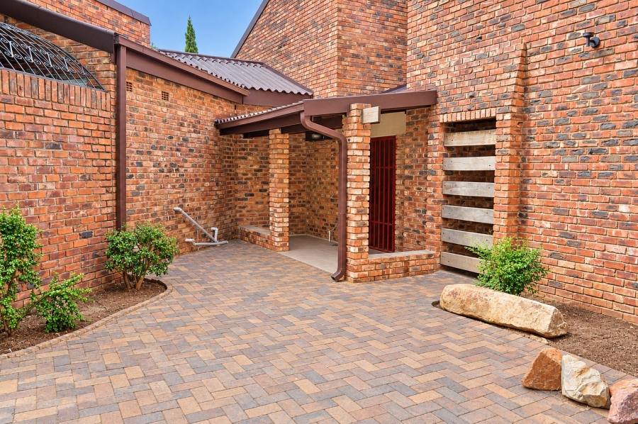 3 Bedroom Property for Sale in Flamwood North West